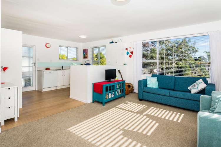 1/18 Tamahere Drive Glenfield_9