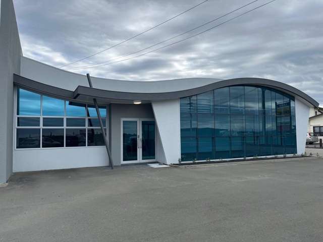 High-Profile Property with Modern Showroom