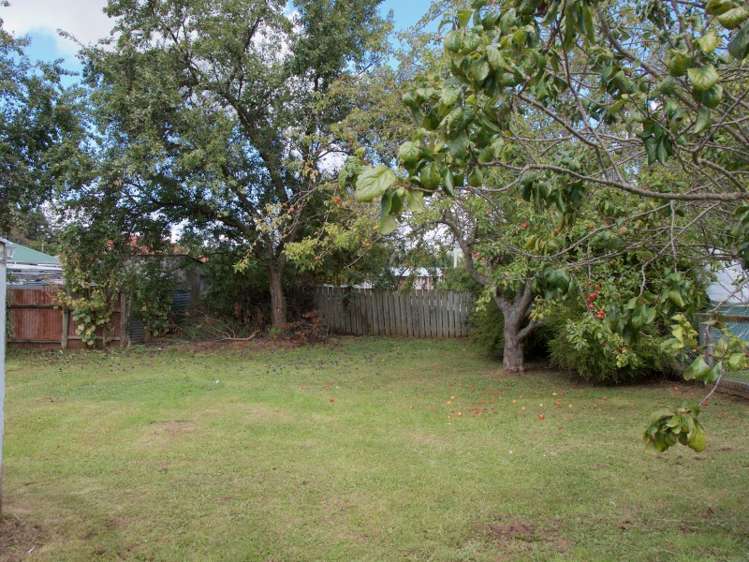 59 Moa Street Taihape and Surrounds_13