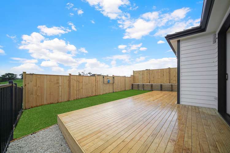 2 Rarangi Mai Lane Karaka_14