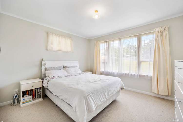 51 Woodford Avenue Henderson_11