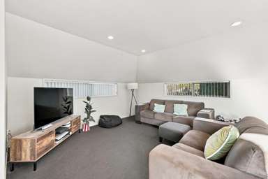 1-2/76A Southampton Street_2