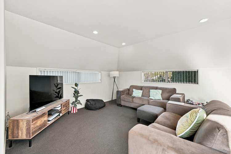 1-2/76A Southampton Street_2