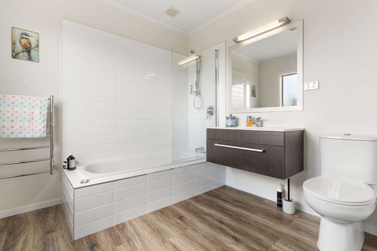 178 Cornwall Road Carterton_25