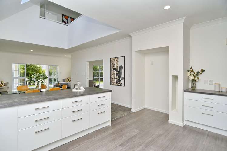 18 Travis Country Drive Burwood_9