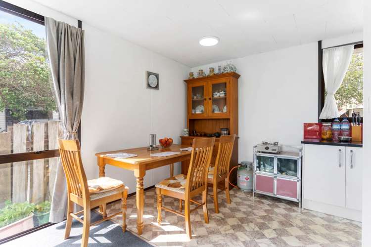 39 Kelman Road Kelston_5