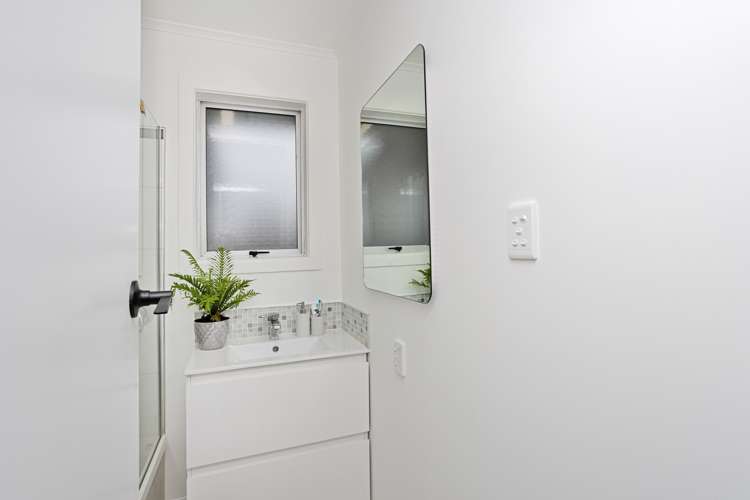 64 Forfar Crescent Rockdale_13