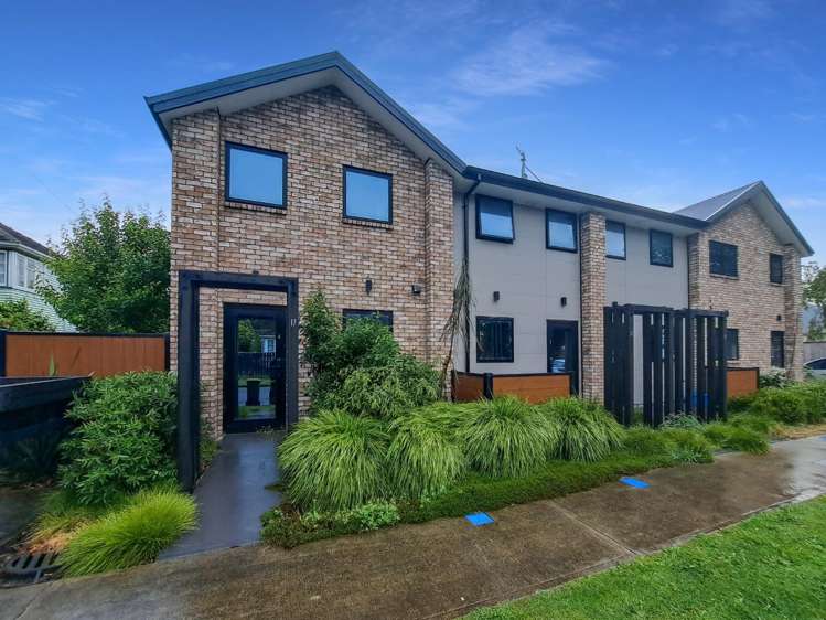 4/17 Pearce Crescent_0