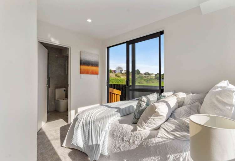 8/61 Clayburn Road Glen Eden_9