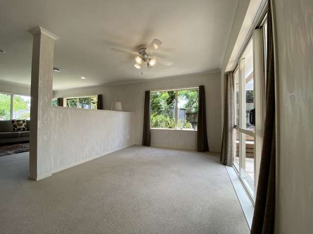 8 Corfield Way Pakuranga Heights_3