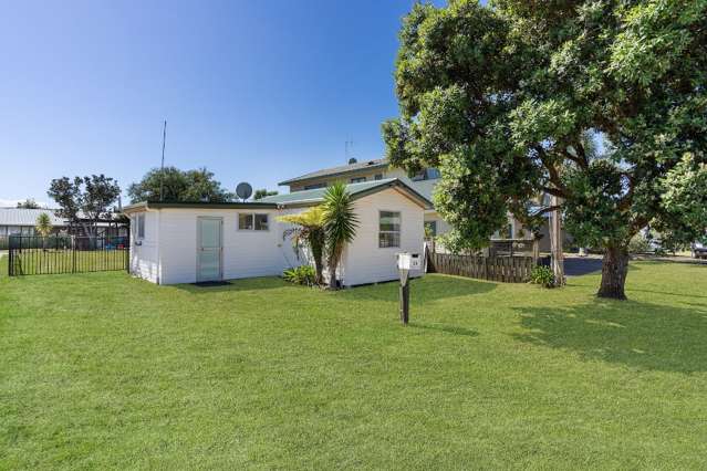 211a The Square Whangamata_1