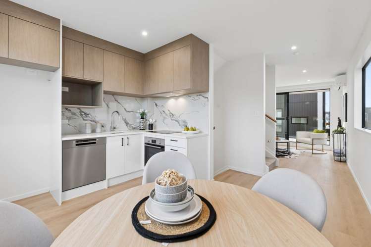 22 Vista Estate Boulevard Flat Bush_6