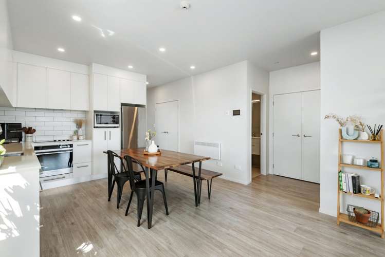 210/165 Lake Road Northcote_14