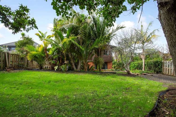 9 Highwood Grove Torbay_28