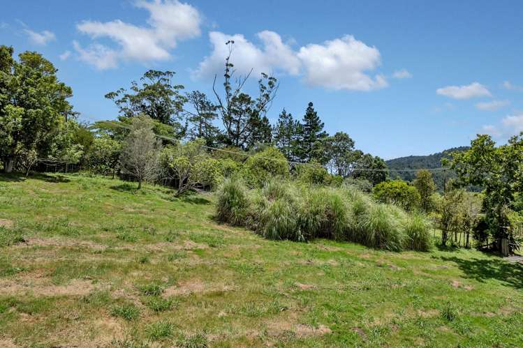 37 Valley View Road Otaika_25