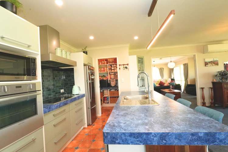 16 McCutchan Road Otakiri_10