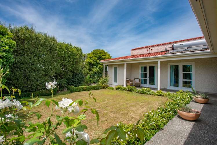 20 Deakin Place Clive_18