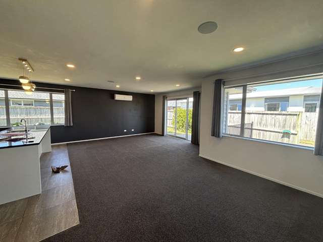 95 Watkins Road 11373_4