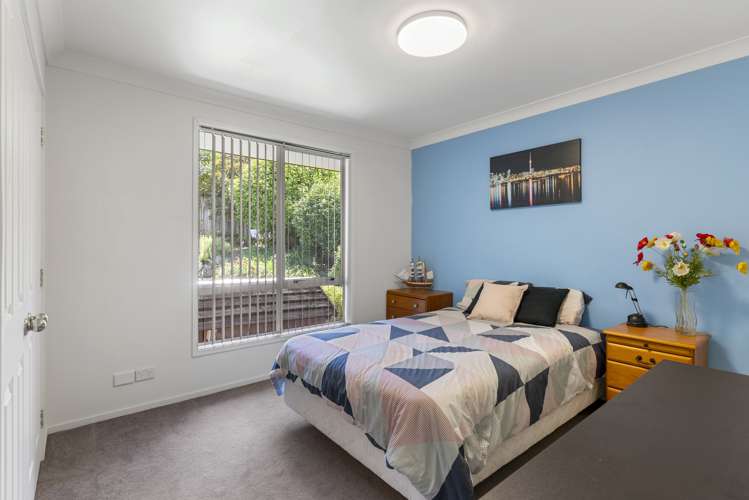 98 Buscomb Avenue Henderson_19