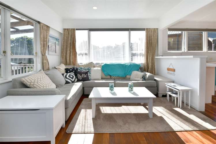 4a Kathy Terrace Stanmore Bay_12