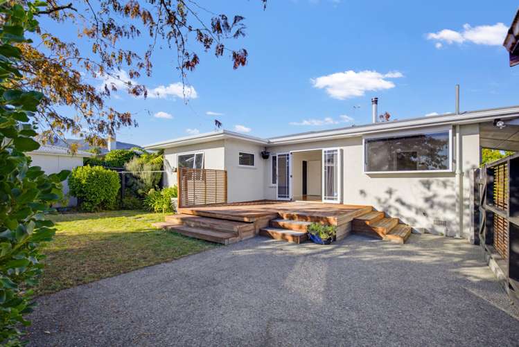 15 Keats Crescent Stoke_15