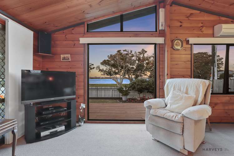 2/30 Kiwi Esplanade Mangere Bridge_12