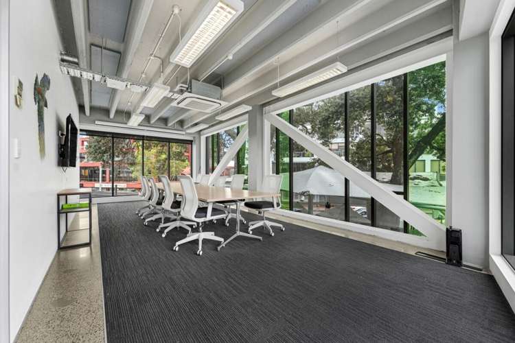 132 Hurstmere Road Takapuna_4