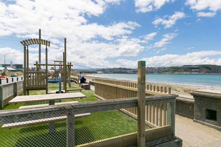137 Onepu Road Lyall Bay_18