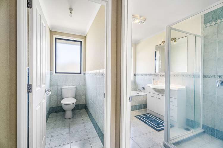 8 Admiralty Rise Gulf Harbour_15