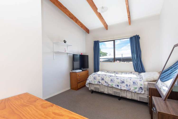 24 Meadowvale Rise Titirangi_7