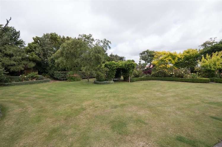 173 South Road Hawera_24