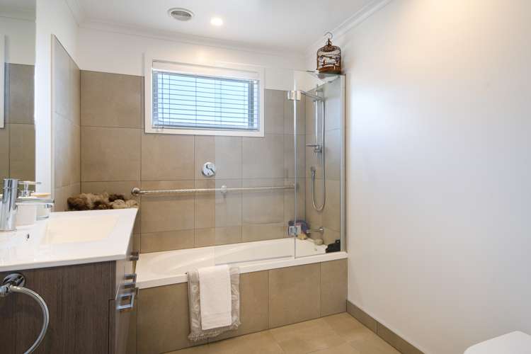 21 Eric Farley Drive Kumeu_16