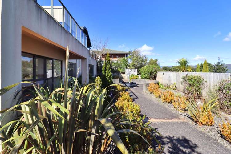 122 Viewmont Drive 10609_2