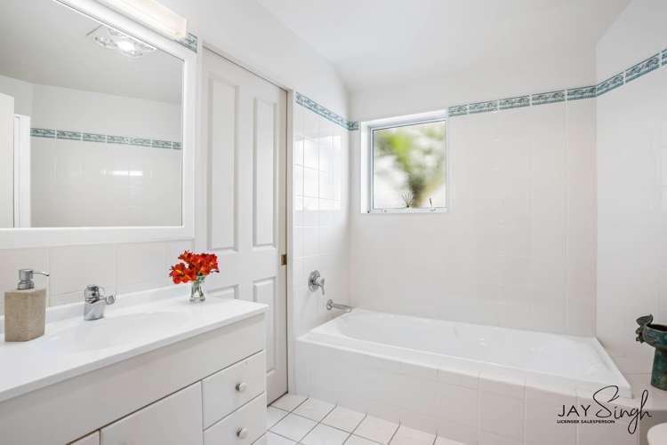 392 North Road Clevedon_11