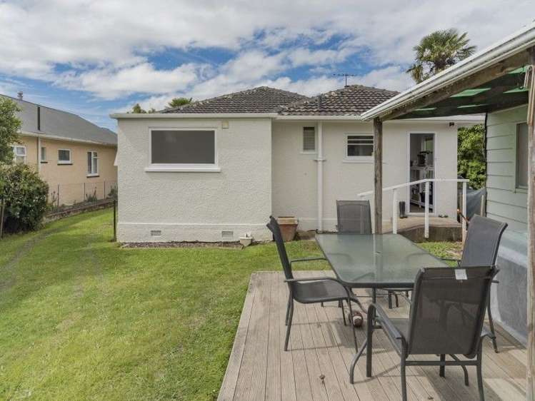 18 Maitland Avenue Stoke_13