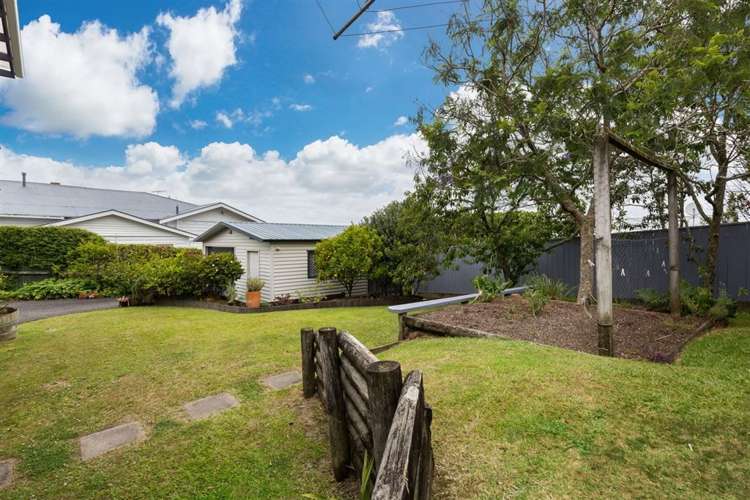 21 Pupuke Road Birkenhead_15
