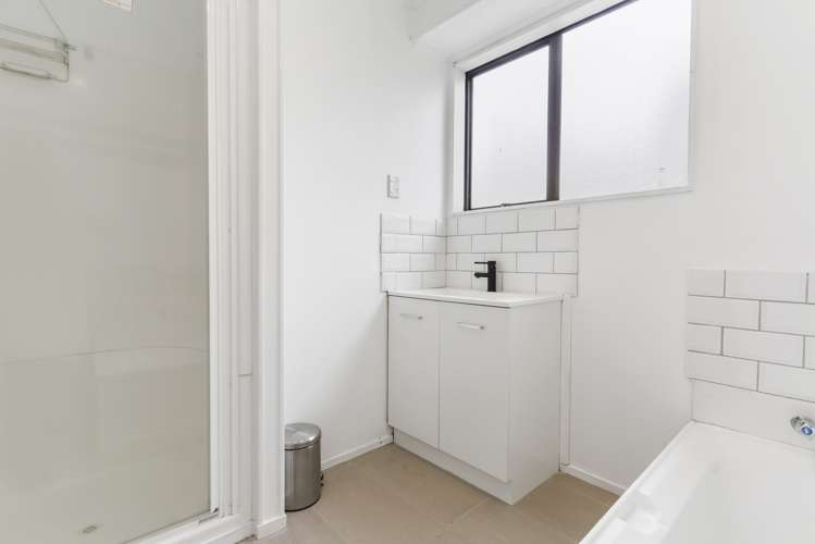 1/9 Etherton Drive Manurewa_10