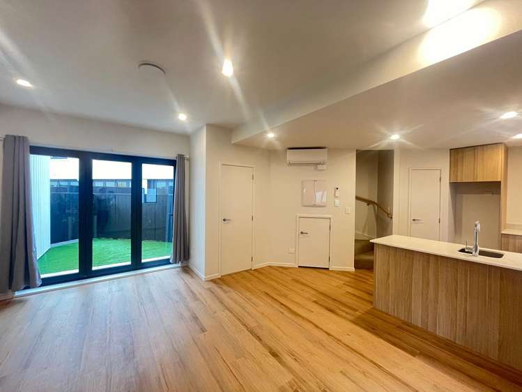 18/666B Great South Road Ellerslie_1