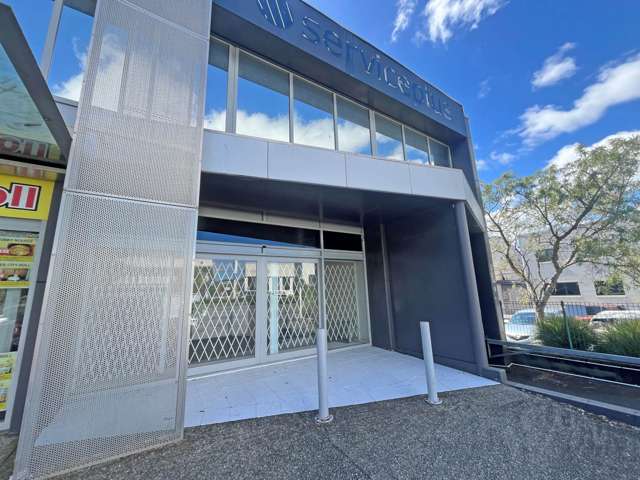 PROMINENT PENROSE POSITIONING