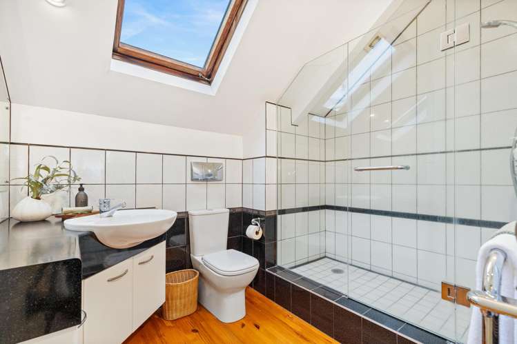 2/145 Victoria Road Devonport_15
