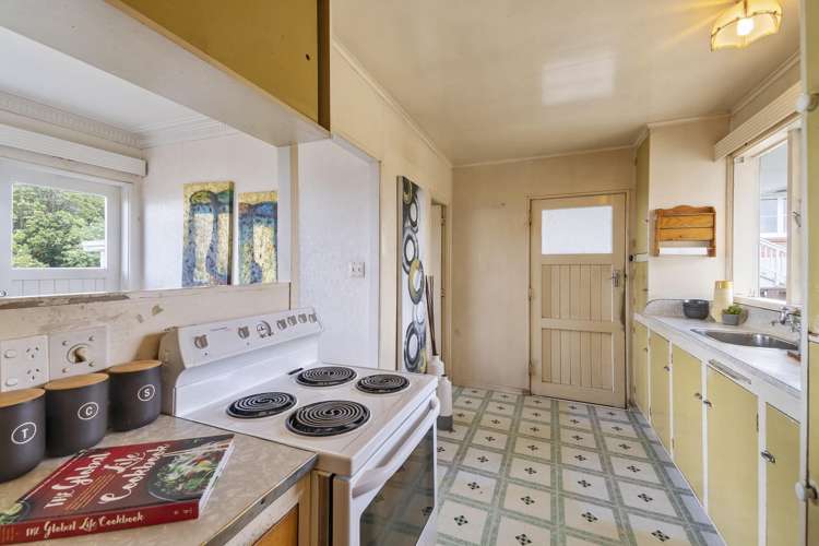 77 Tirimoana Road Te Atatu South_9