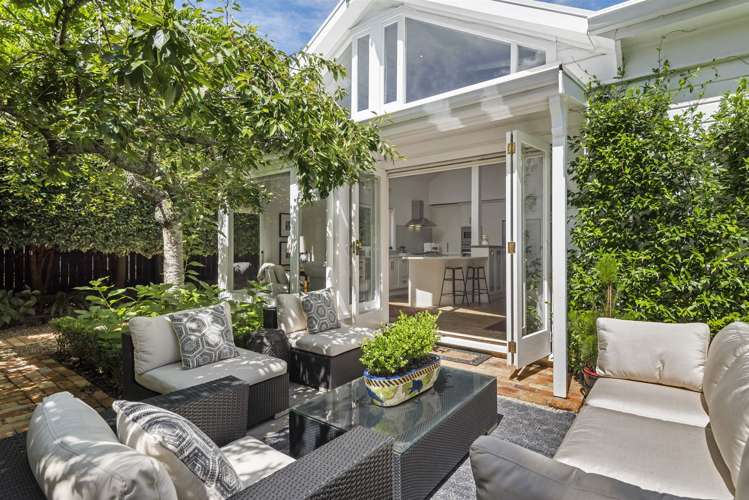 49b Roland Road Greenhithe_8