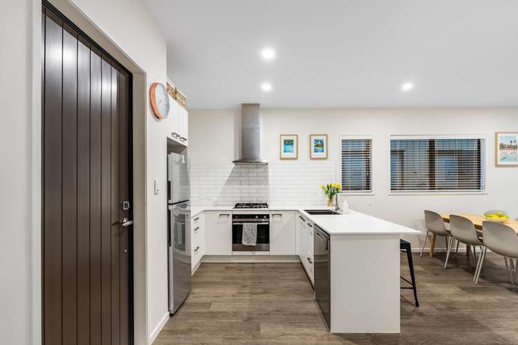 17 Pukanui Avenue Totara Park_6