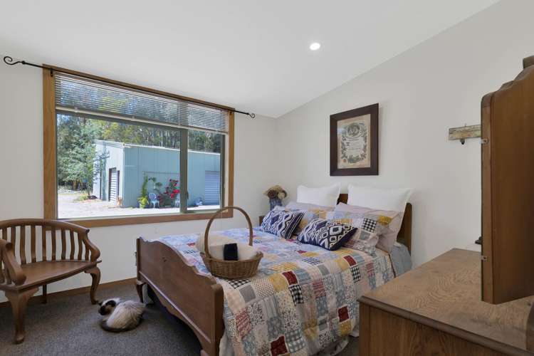 1805 Cust Road Cust_24