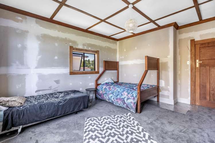 236 Lamond Street East Hargest_11