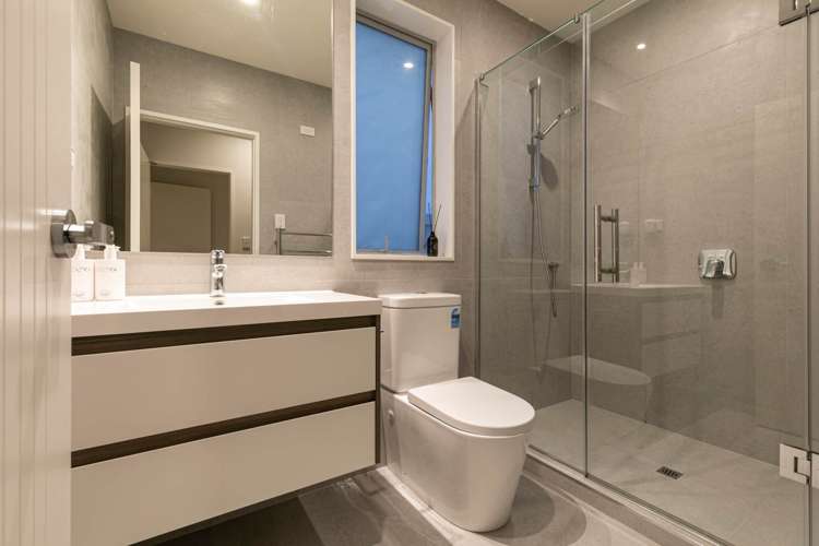 7 Kuinga Street Wainui_13