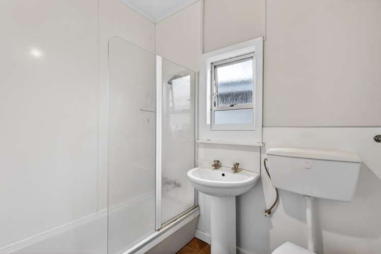 5 Tripoli Street Onekawa_6