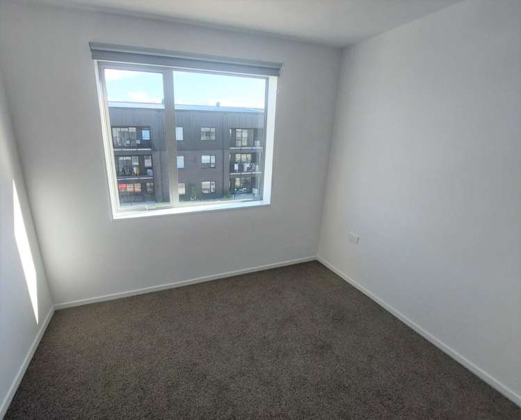 208 Eileen Newey Place 11401_4