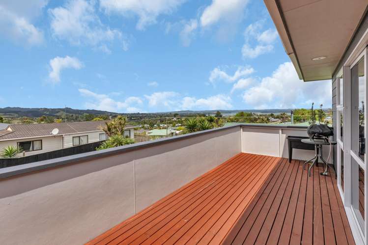 104 Memorial Drive Parahaki_11