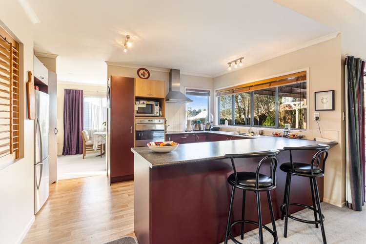 1 Frenz Drive Titirangi_6